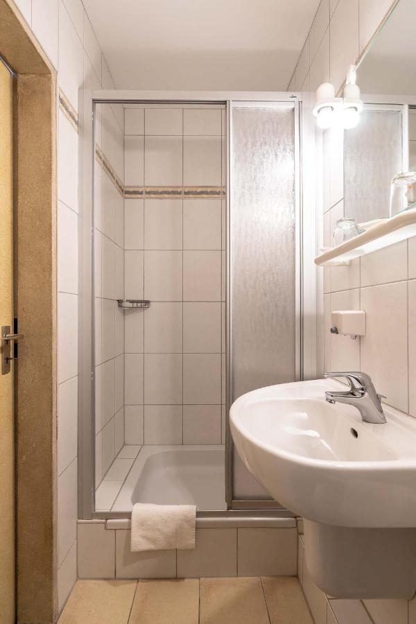 Hotel-Gasthof Zum Dragoner Peiting Bagian luar foto
