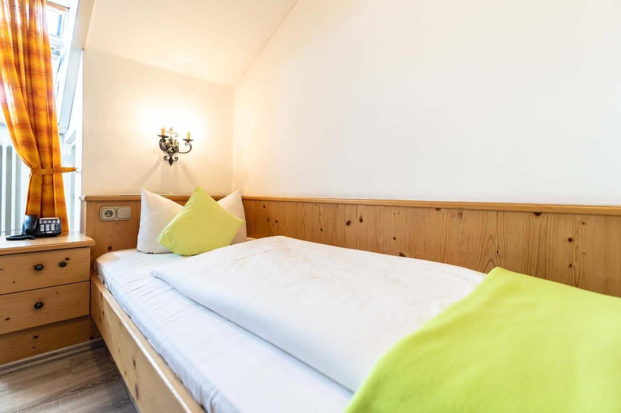 Hotel-Gasthof Zum Dragoner Peiting Bagian luar foto