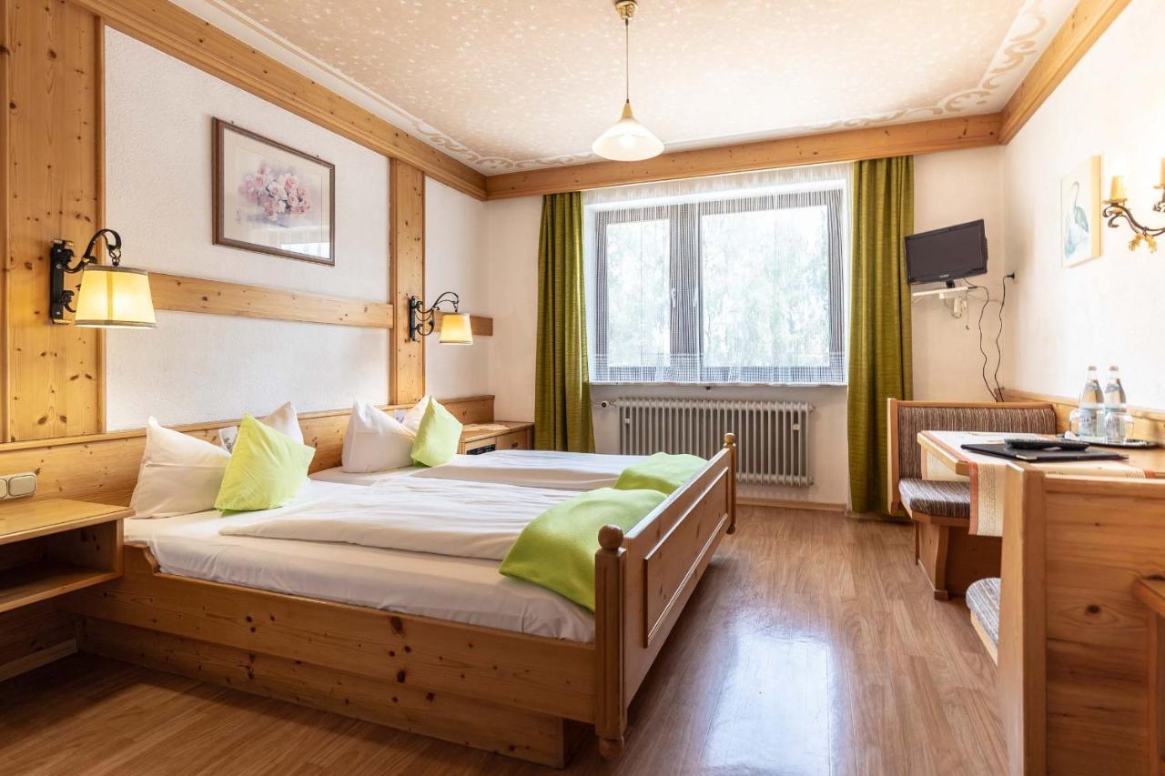 Hotel-Gasthof Zum Dragoner Peiting Bagian luar foto