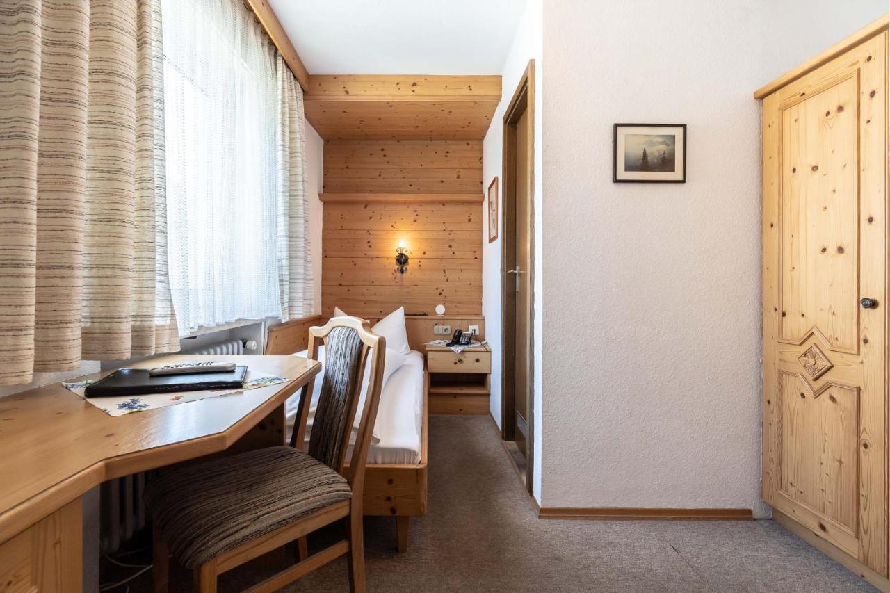 Hotel-Gasthof Zum Dragoner Peiting Bagian luar foto