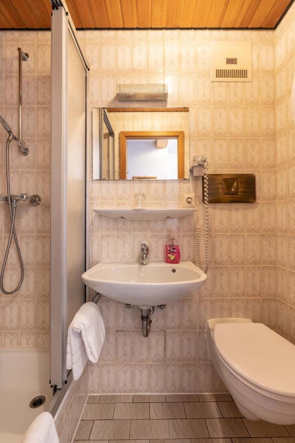 Hotel-Gasthof Zum Dragoner Peiting Bagian luar foto