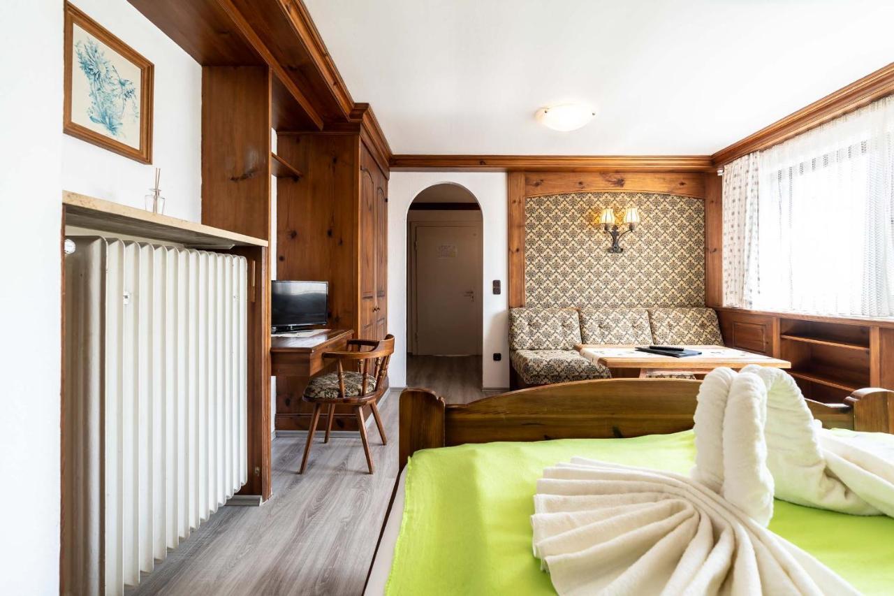 Hotel-Gasthof Zum Dragoner Peiting Bagian luar foto